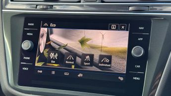 Volkswagen Tiguan Allspace 2.0 TDI SEL SUV 5dr Diesel DSG 4Motion Euro 6 (s/s) (150 ps)