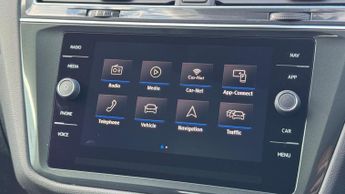 Volkswagen Tiguan Allspace 2.0 TDI SEL SUV 5dr Diesel DSG 4Motion Euro 6 (s/s) (150 ps)