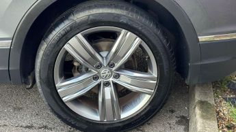 Volkswagen Tiguan Allspace 2.0 TDI SEL SUV 5dr Diesel DSG 4Motion Euro 6 (s/s) (150 ps)