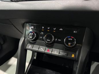 Skoda Karoq 1.5 TSI ACT SE Technology DSG Euro 6 (s/s) 5dr