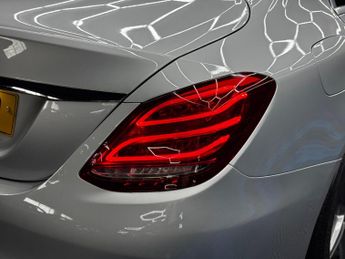 Mercedes-Benz C Class 2.1 C220d AMG Line (Premium) Saloon 4dr Diesel G-Tronic+ Euro 6 