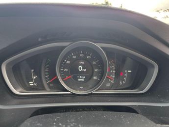 Volvo V40 1.5 T2 Momentum Nav Plus Auto Euro 6 (s/s) 5dr