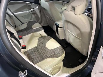 Volvo V40 Cross Country 1.5 T3 Auto Euro 6 (s/s) 5dr
