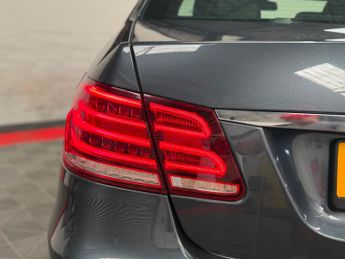 Mercedes-Benz E Class 2.1 E220 CDI AMG Sport G-Tronic+ Euro 5 (s/s) 4dr