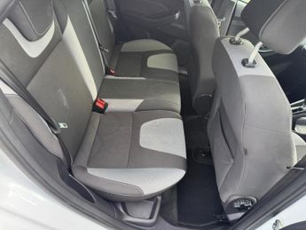 Ford Focus 1.0T EcoBoost Zetec S Euro 5 (s/s) 5dr