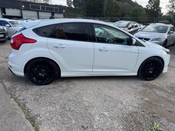 Ford Focus 1.0T EcoBoost Zetec S Euro 5 (s/s) 5dr