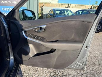 Volvo V40 1.6 D2 SE Nav Euro 5 (s/s) 5dr