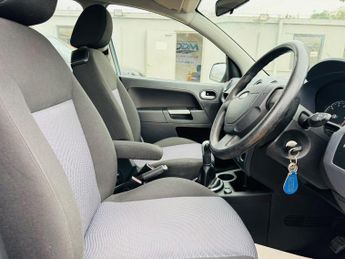 Ford Fusion 1.4 Zetec 5dr