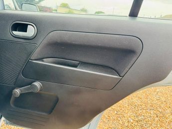 Ford Fusion 1.4 Zetec 5dr