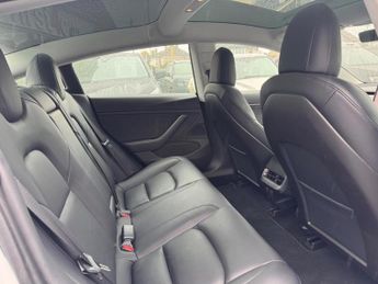 Tesla Model 3 Standard Range Plus Auto RWD 4dr