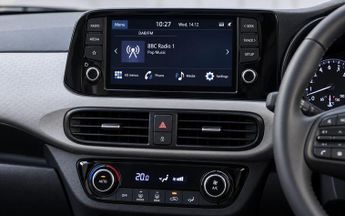 Hyundai i10 1.2 Premium Hatchback 5dr Petrol Auto Euro 6 (s/s) (84 ps)
