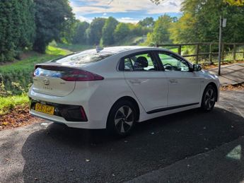 Hyundai IONIQ 1.6 h-GDi Premium DCT Euro 6 (s/s) 5dr