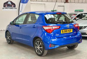 Toyota Yaris 1.5 VVT-h Icon Tech E-CVT Euro 6 (s/s) 5dr