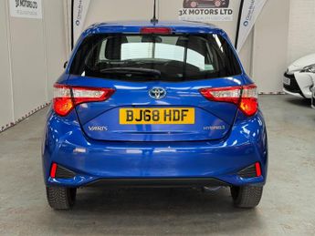 Toyota Yaris 1.5 VVT-h Icon Tech E-CVT Euro 6 (s/s) 5dr