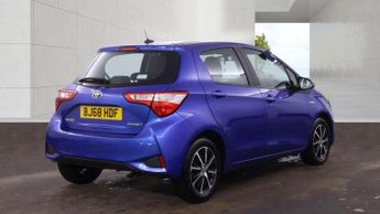 Toyota Yaris 1.5 VVT-h Icon Tech E-CVT Euro 6 (s/s) 5dr
