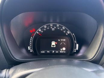 Toyota Aygo X 1.0 VVT-i Edge x-shift Euro 6 (s/s) 5dr
