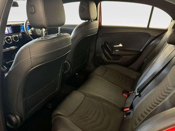 Mercedes-Benz A Class 1.3 A180 SE (Executive) Hatchback 5dr Petrol Manual Euro 6 (s/s)