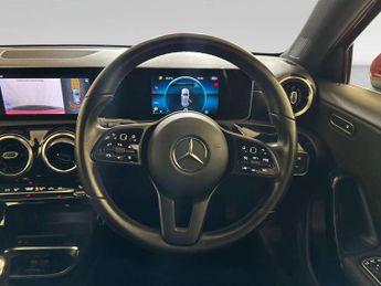 Mercedes-Benz A Class 1.3 A180 SE (Executive) Hatchback 5dr Petrol Manual Euro 6 (s/s)