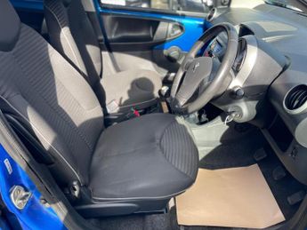 Peugeot 107 1.0 12V Allure Euro 5 5dr
