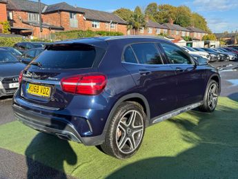 Mercedes-Benz GLA 2.1 GLA220d AMG Line (Premium Plus) 7G-DCT 4MATIC Euro 6 (s/s) 5