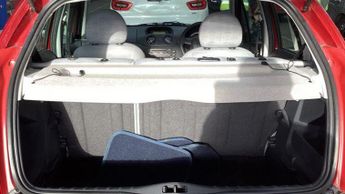 Citroen C3 1.4i Desire 5dr