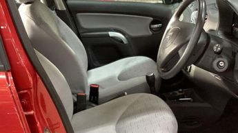 Citroen C3 1.4i Desire 5dr