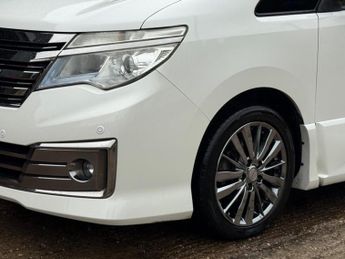 Nissan Serena 2.0 16v Excursion 5dr