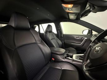 Toyota RAV4 2.5 VVT-h Dynamic SUV 5dr Petrol Hybrid CVT Euro 6 (s/s) (218 ps