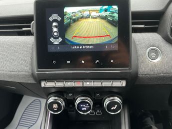 Renault Clio 1.6 E-TECH techno Auto Euro 6 (s/s) 5dr