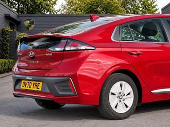 Hyundai IONIQ 1.6 h-GDi Premium DCT Euro 6 (s/s) 5dr