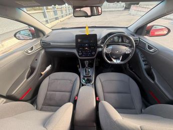 Hyundai IONIQ 1.6 h-GDi Premium DCT Euro 6 (s/s) 5dr