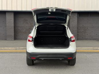 Nissan Qashqai 1.5 dCi n-tec+ 2WD Euro 5 (s/s) 5dr
