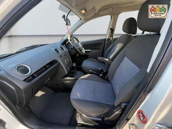 Ford Fusion 1.6 Zetec Climate 5dr