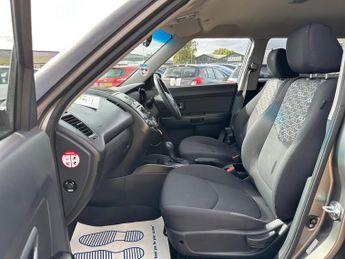 Kia Soul 1.6 CRDi Tempest SUV 5dr Diesel Auto Euro 4 (126 bhp)