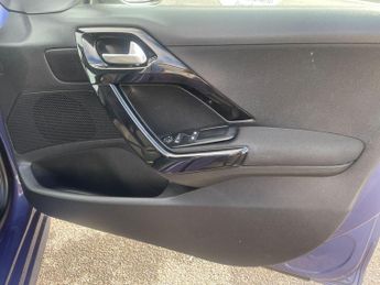 Peugeot 208 1.2 PureTech Allure Hatchback 5dr Petrol ETG Euro 6 (s/s) (82 ps