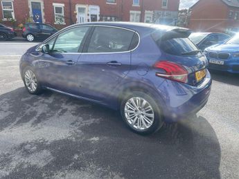 Peugeot 208 1.2 PureTech Allure Hatchback 5dr Petrol ETG Euro 6 (s/s) (82 ps