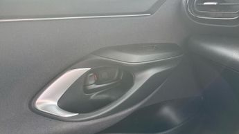 Toyota Yaris 1.5 VVT-h Design Hatchback 5dr Petrol Hybrid E-CVT Euro 6 (s/s) 