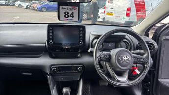 Toyota Yaris 1.5 VVT-h Design Hatchback 5dr Petrol Hybrid E-CVT Euro 6 (s/s) 