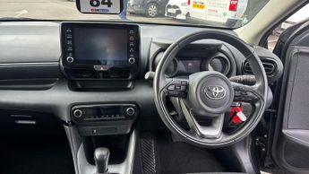 Toyota Yaris 1.5 VVT-h Design Hatchback 5dr Petrol Hybrid E-CVT Euro 6 (s/s) 