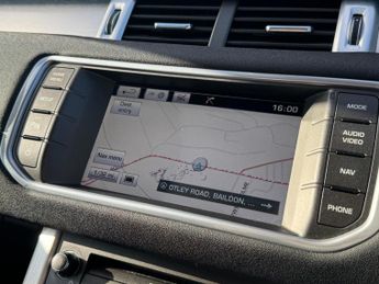 Land Rover Range Rover Evoque 2.2 SD4 Pure Tech SUV 5dr Diesel Auto 4WD Euro 5 (s/s) (190 ps)