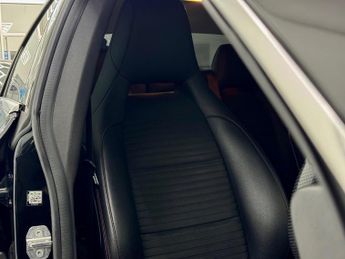 Mercedes-Benz CLA 1.6 CLA180 AMG Line Edition Coupe 7G-DCT Euro 6 (s/s) 4dr