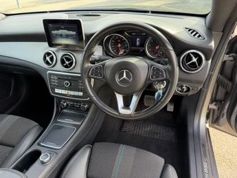 Mercedes-Benz CLA 1.6 CLA180 Sport Coupe 7G-DCT Euro 6 (s/s) 4dr