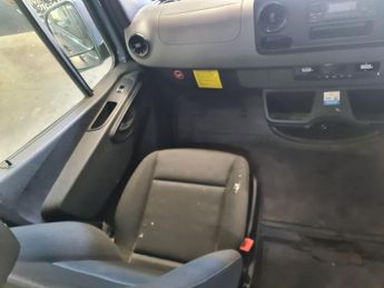 Mercedes-Benz eSprinter 55kWh Progressive Auto FWD L2 H2 5dr 20kW Charger