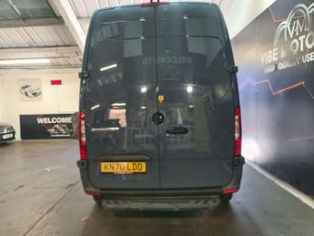 Mercedes-Benz eSprinter 55kWh Progressive Auto FWD L2 H2 5dr 20kW Charger