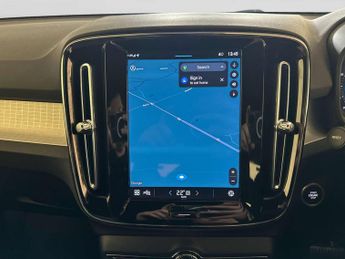 Volvo XC40 2.0 B3 MHEV Core SUV 5dr Petrol Hybrid DCT Auto Euro 6 (s/s) (16