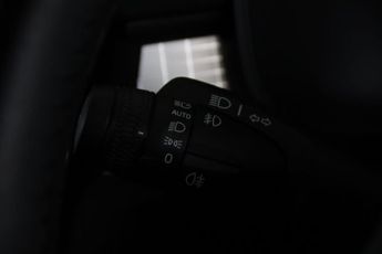 Volvo XC40 1.5h T4 Recharge 10.7kWh Plus Auto Euro 6 (s/s) 5dr