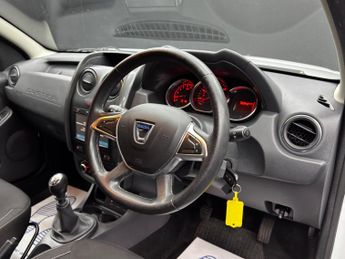 Dacia Duster 1.2 TCe Nav+ Euro 6 (s/s) 5dr