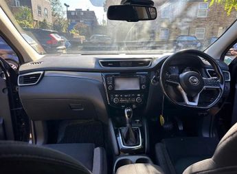Nissan Qashqai 1.2 DIG-T N-Connecta XTRON Euro 6 (s/s) 5dr