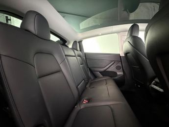 Tesla Model Y (Dual Motor) Long Range SUV 5dr Electric Auto 4WDE (384 bhp)