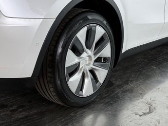 Tesla Model Y (Dual Motor) Long Range SUV 5dr Electric Auto 4WDE (384 bhp)